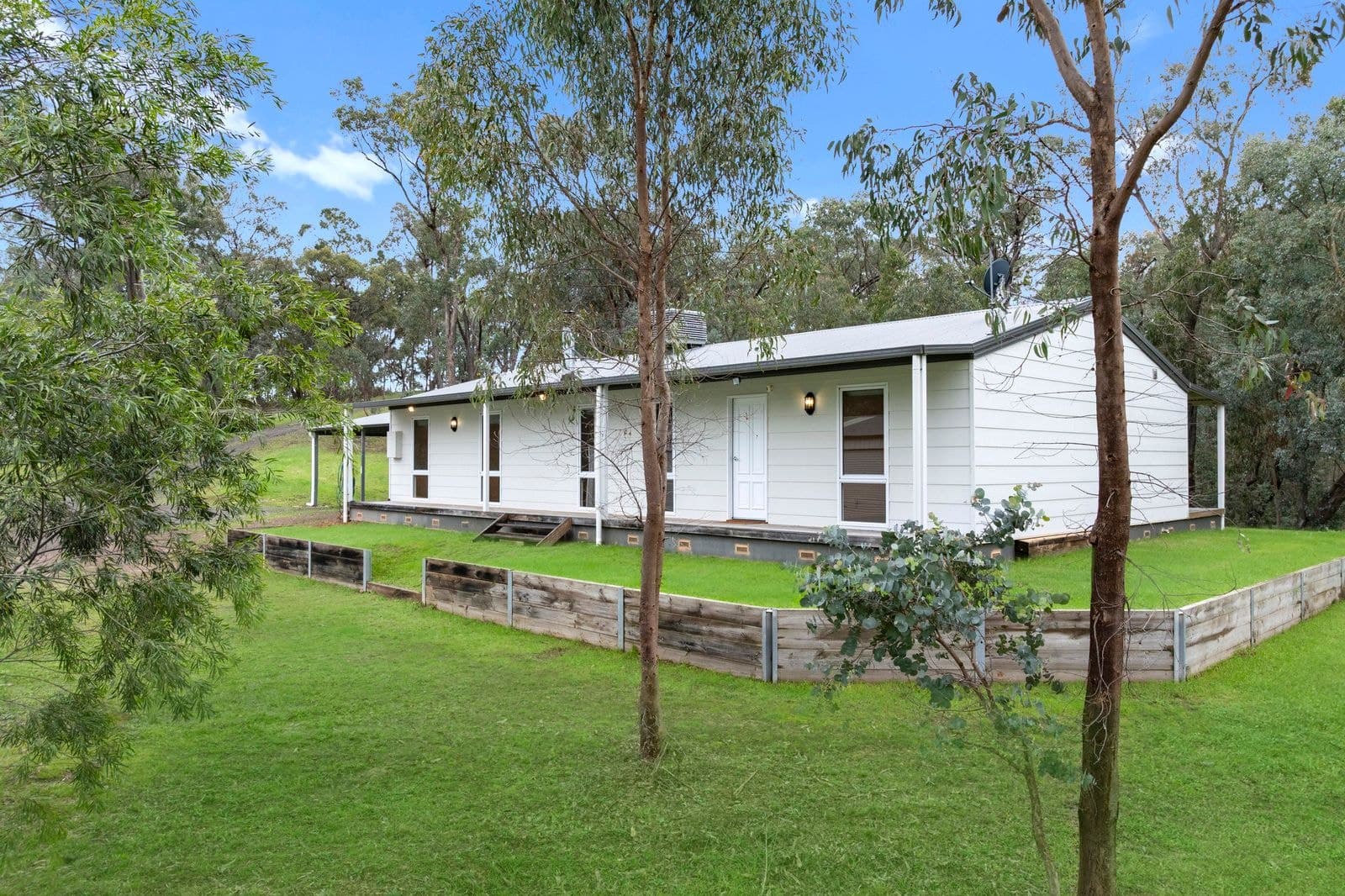 138 Mountain Bay Drive, Mountain Bay VIC 3723, Mountain Bay - Thumbnail 2