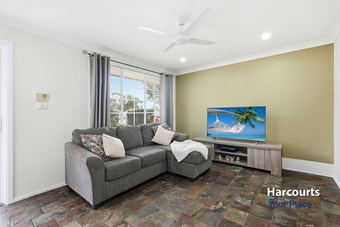 71 Armitage Drive, GLENDENNING, NSW 2761, Glendenning - Thumbnail 4
