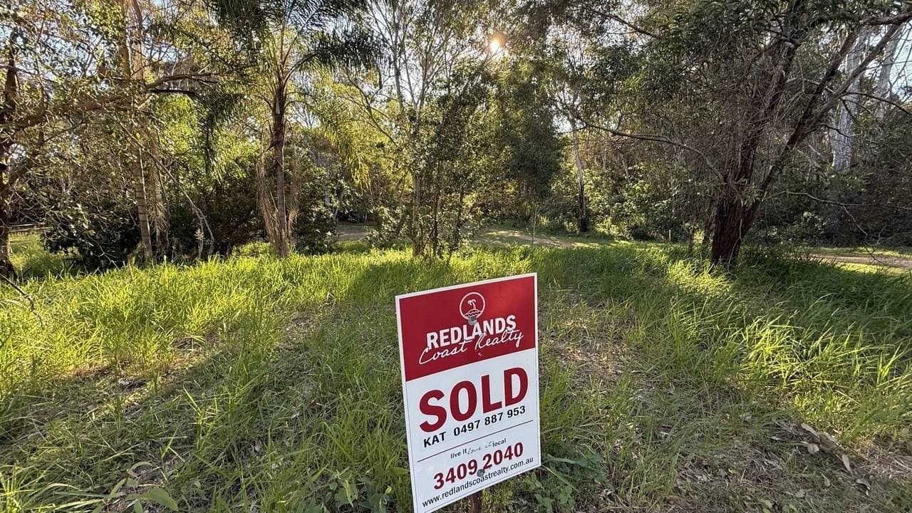 186 Lucas Drive, Lamb Island, Lamb Island - Image 1