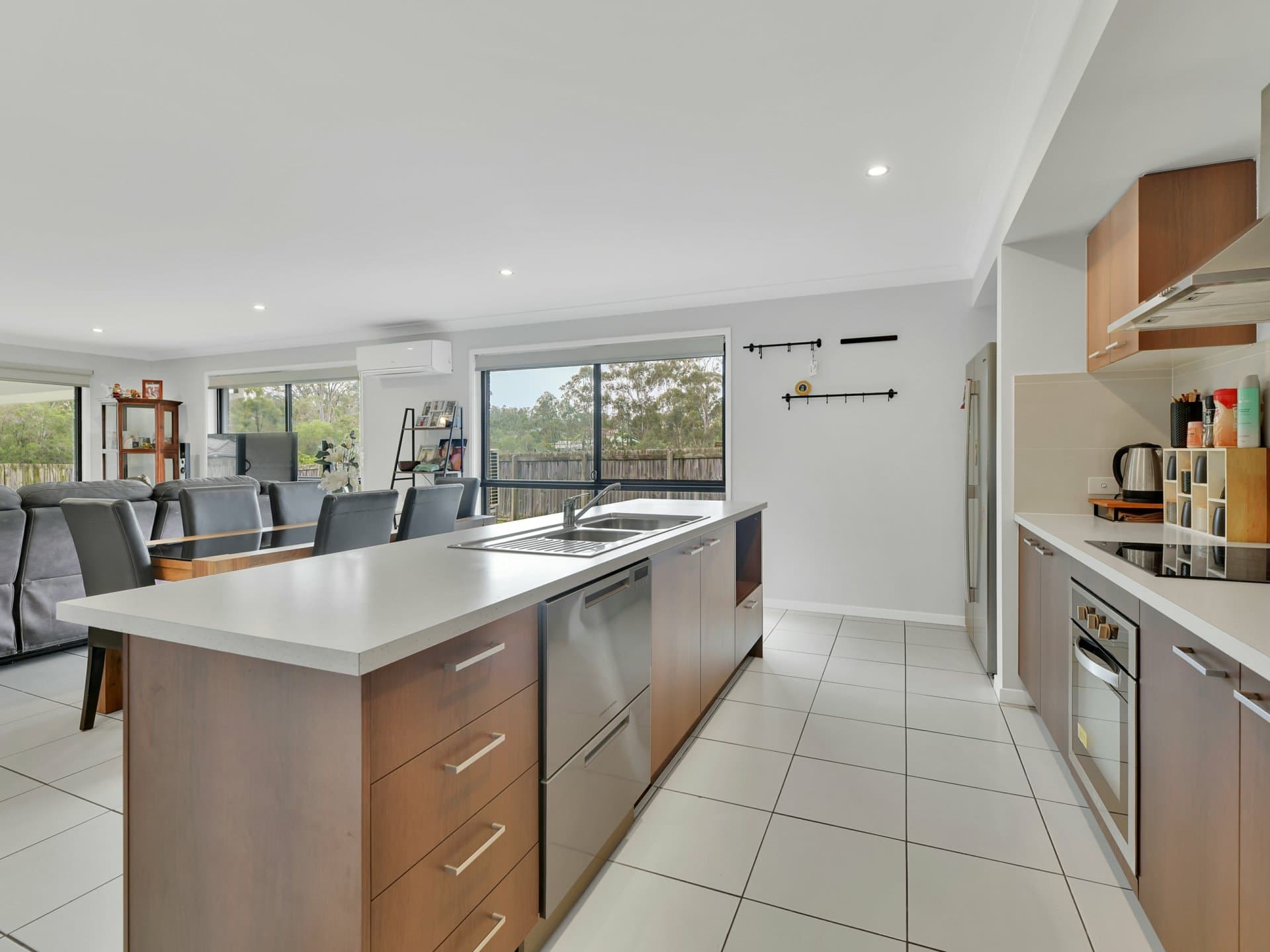 9 Canopy View  Court Flagstone QLD, Flagstone - Thumbnail 2