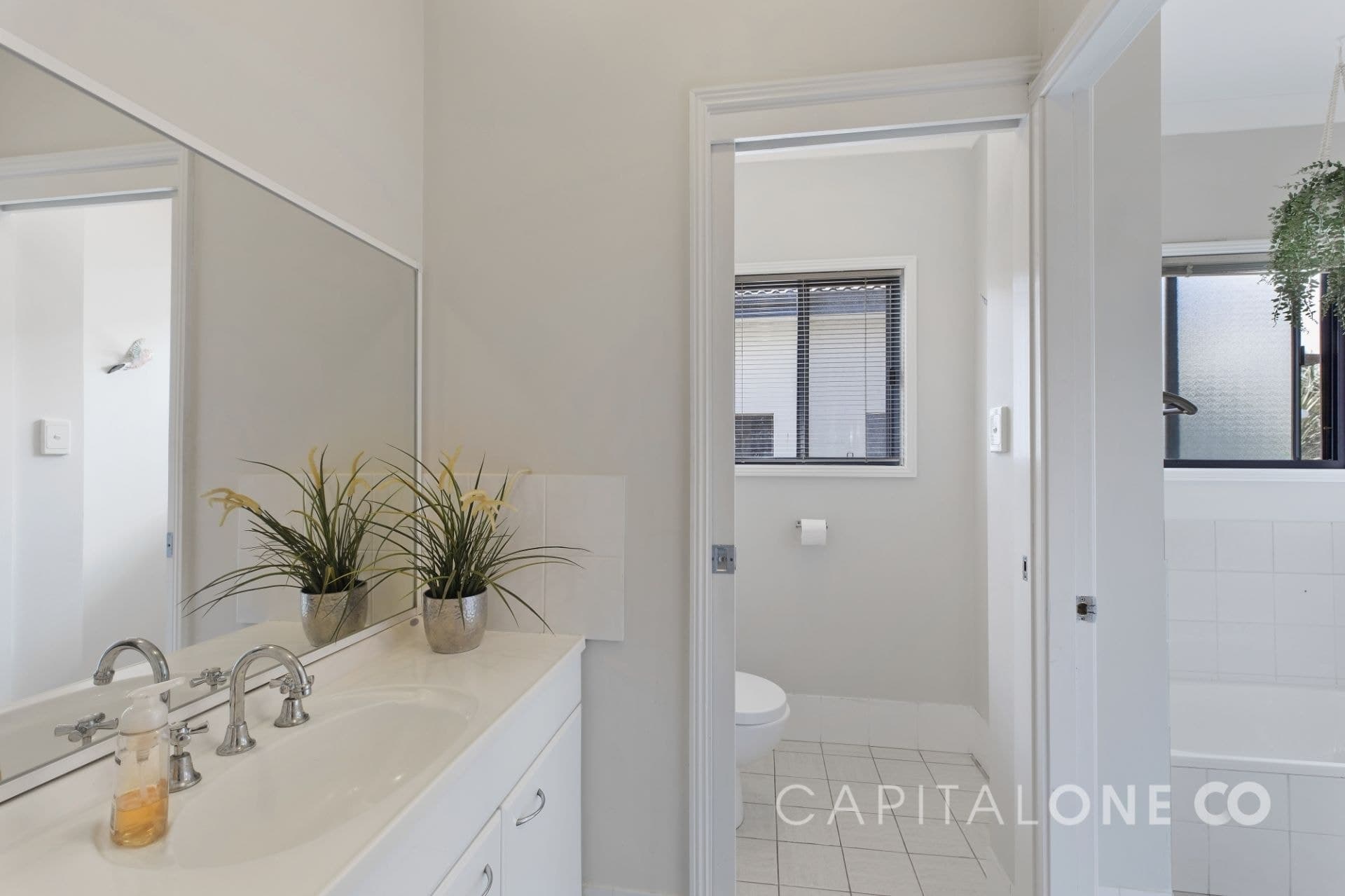 7 Jacqueline Avenue, GOROKAN, Gorokan - Image 1
