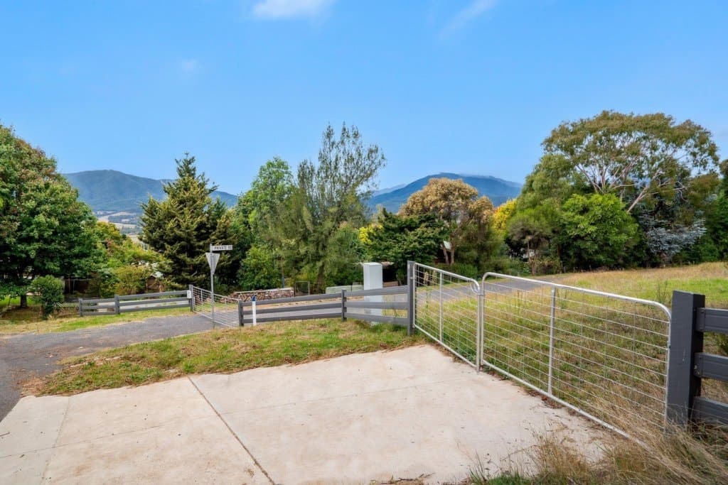 19 Ranch Road, Tawonga South - Thumbnail 4