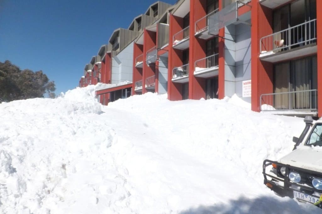 419 Arlberg, Mount Hotham - Image 1