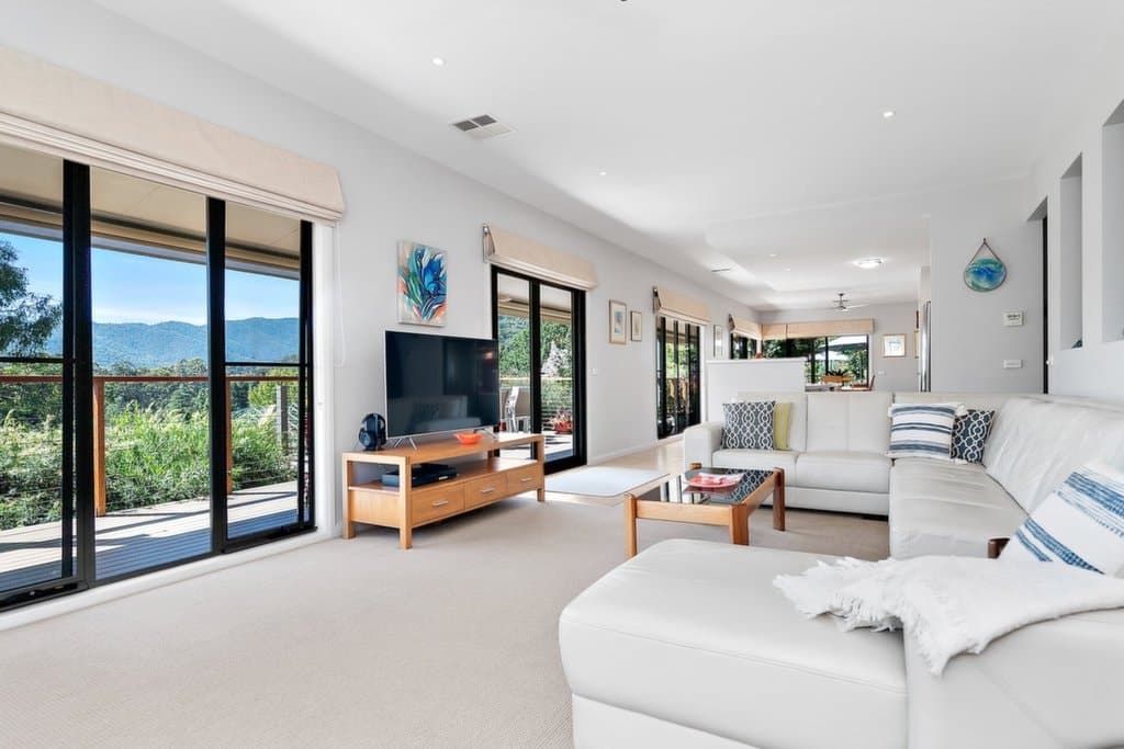 15 Hargreaves Road, Bright - Thumbnail 2