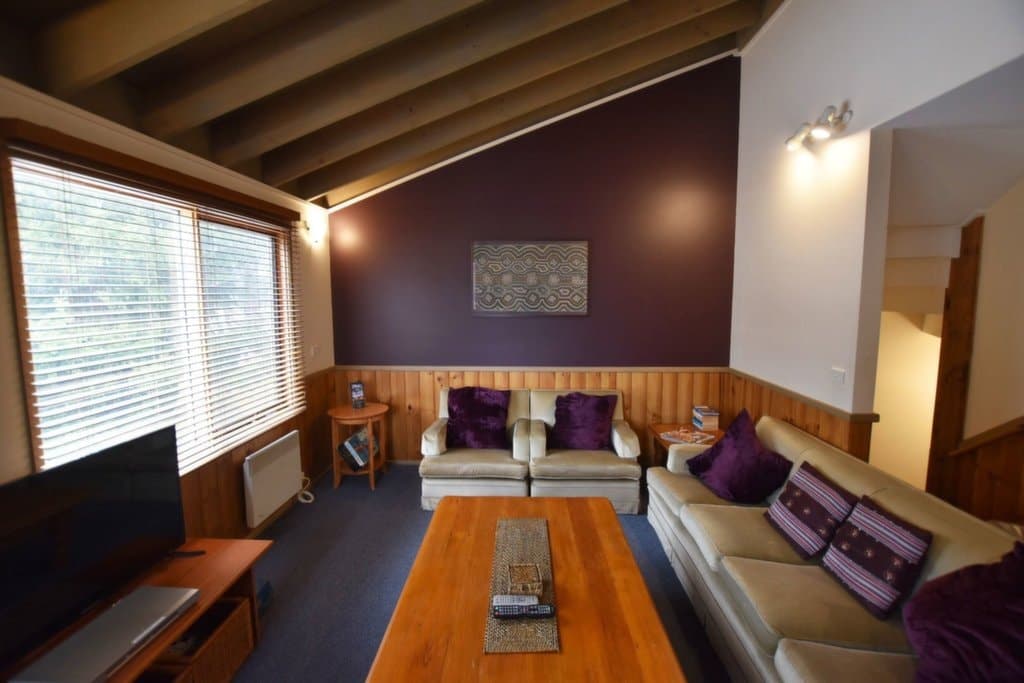 19 Horseshoe Circle, Dinner Plain - Image 1