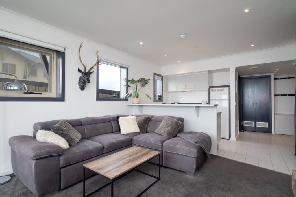 102 White Crystal, Mount Hotham - Thumbnail 4