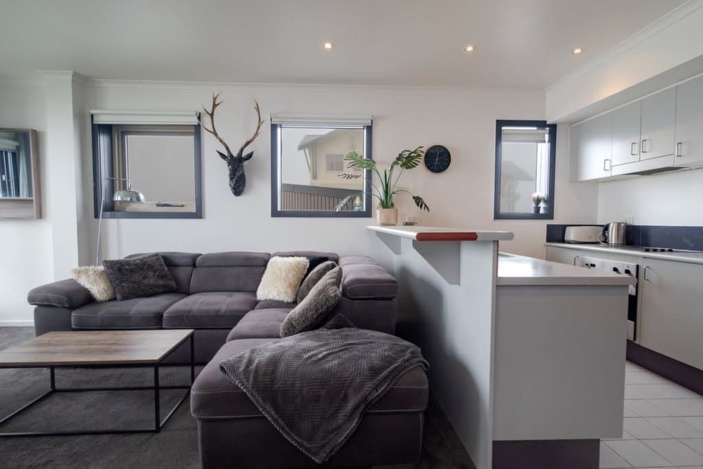 102 White Crystal, Mount Hotham - Thumbnail 5