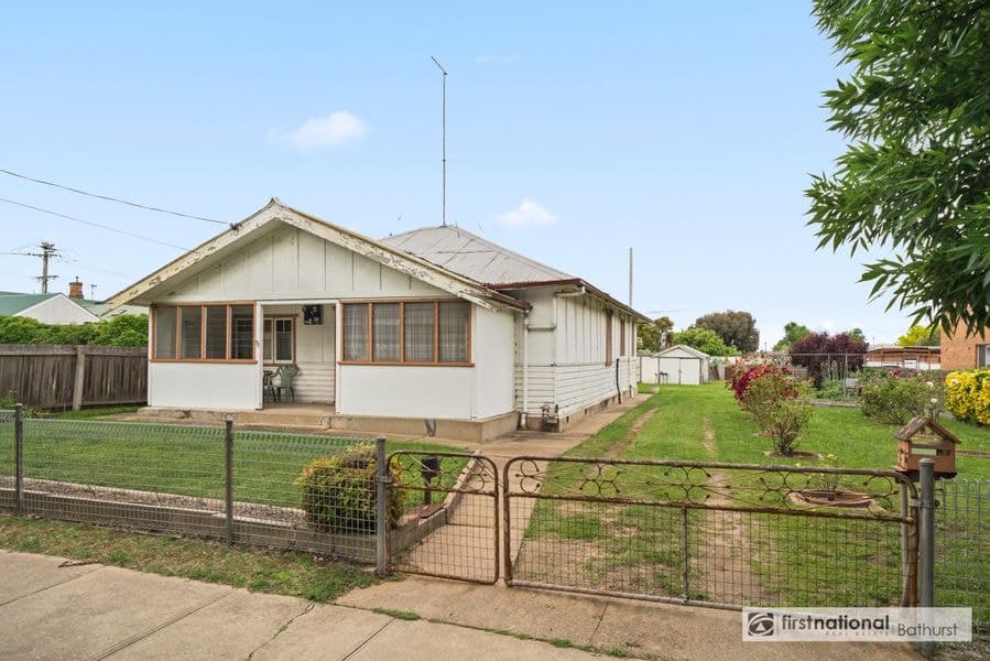 71 Piper Street, Bathurst NSW 2795, Bathurst - Image 1