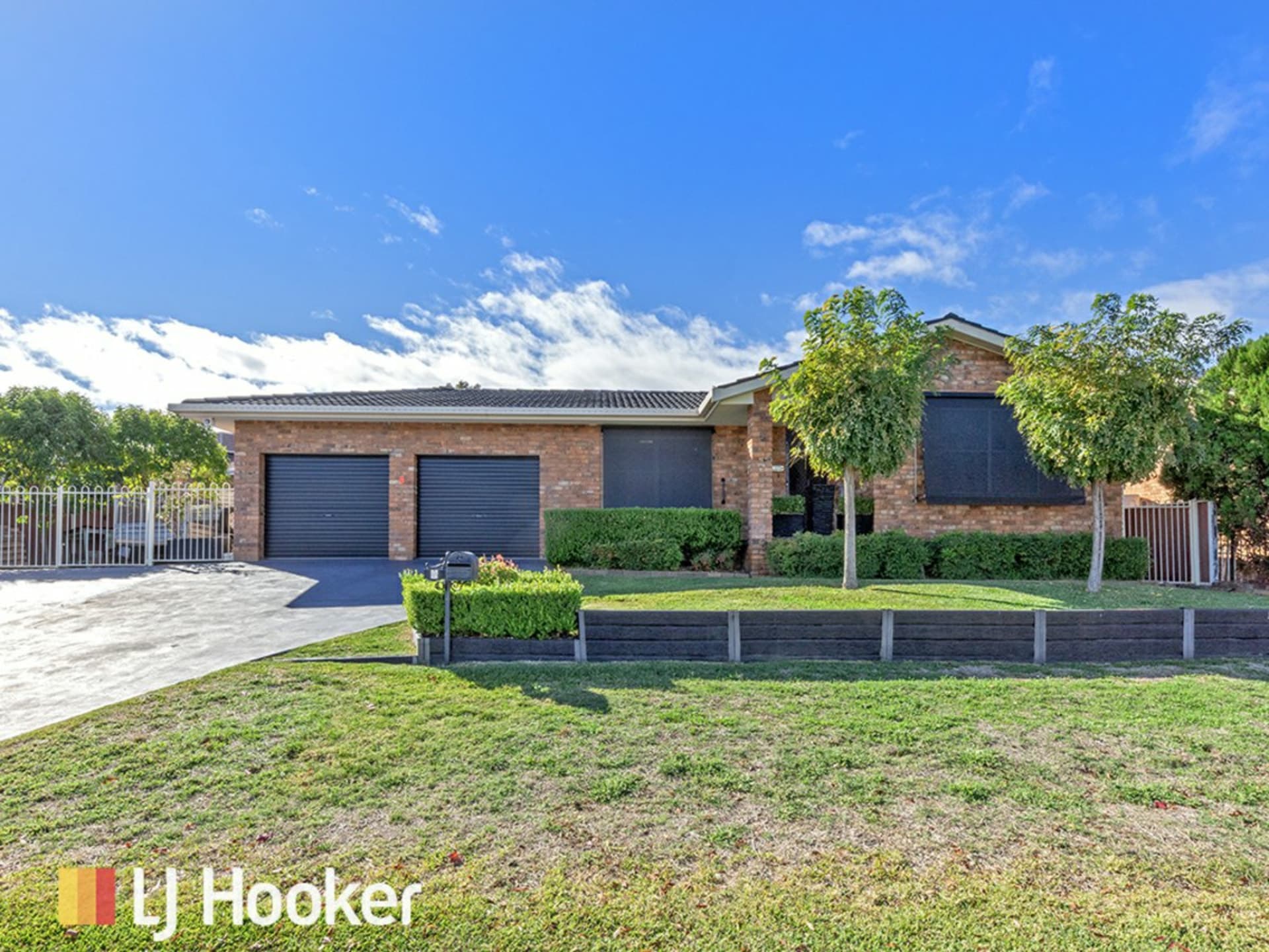 8 Camira Crescent, Hillvue, Hillvue - Image 1
