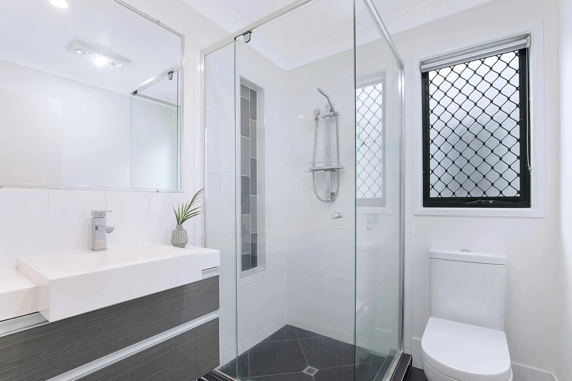 13 Wattle Avenue, Carina, QLD, Carina - Thumbnail 6