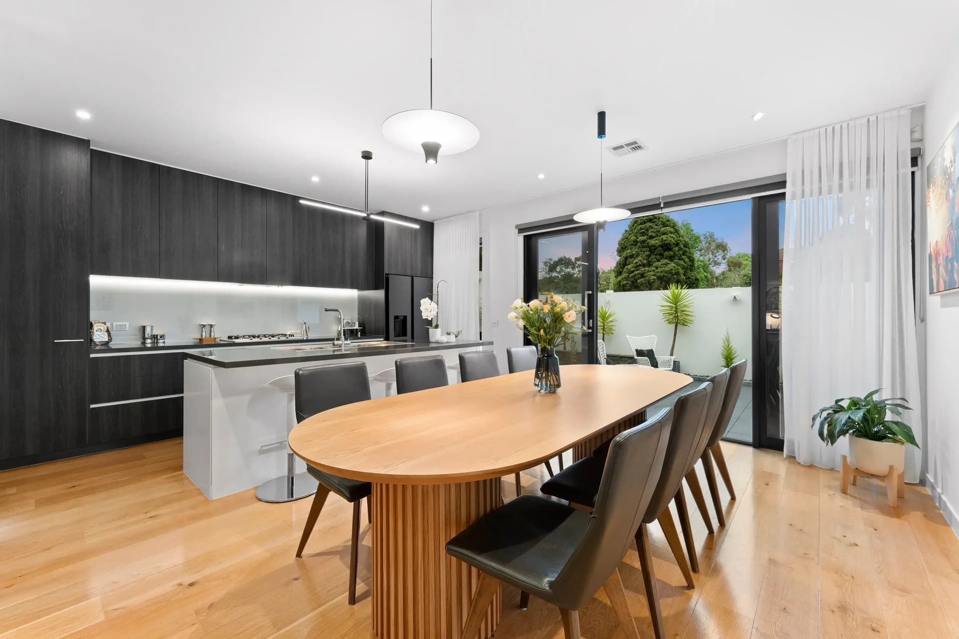 18 Ellsworth Crescent, Camberwell, VIC, Camberwell - Thumbnail 3