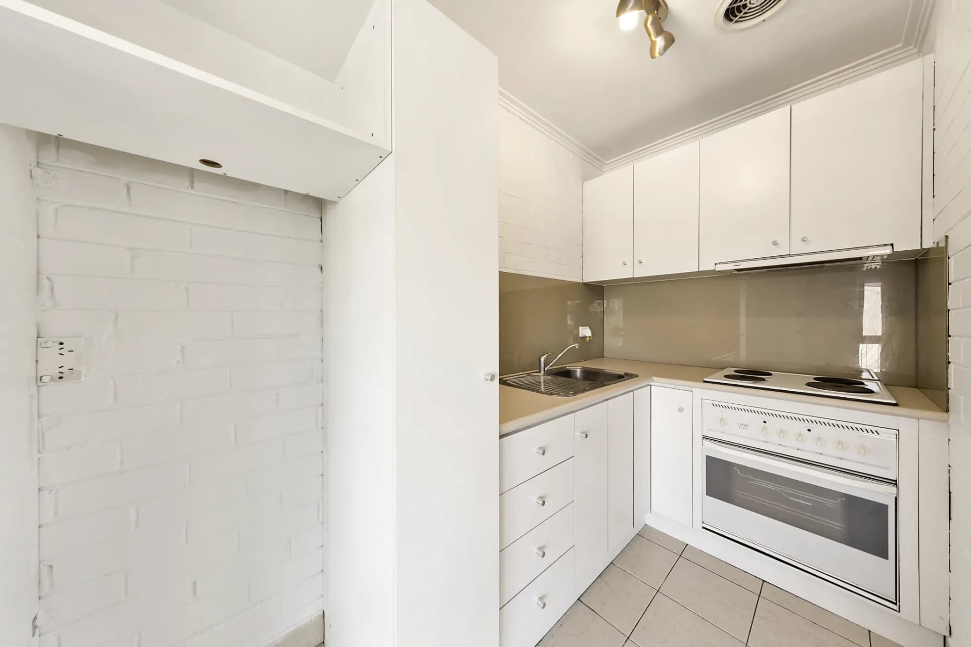 Unit 15/164 Lennox Street, Richmond, VIC, Richmond - Thumbnail 2