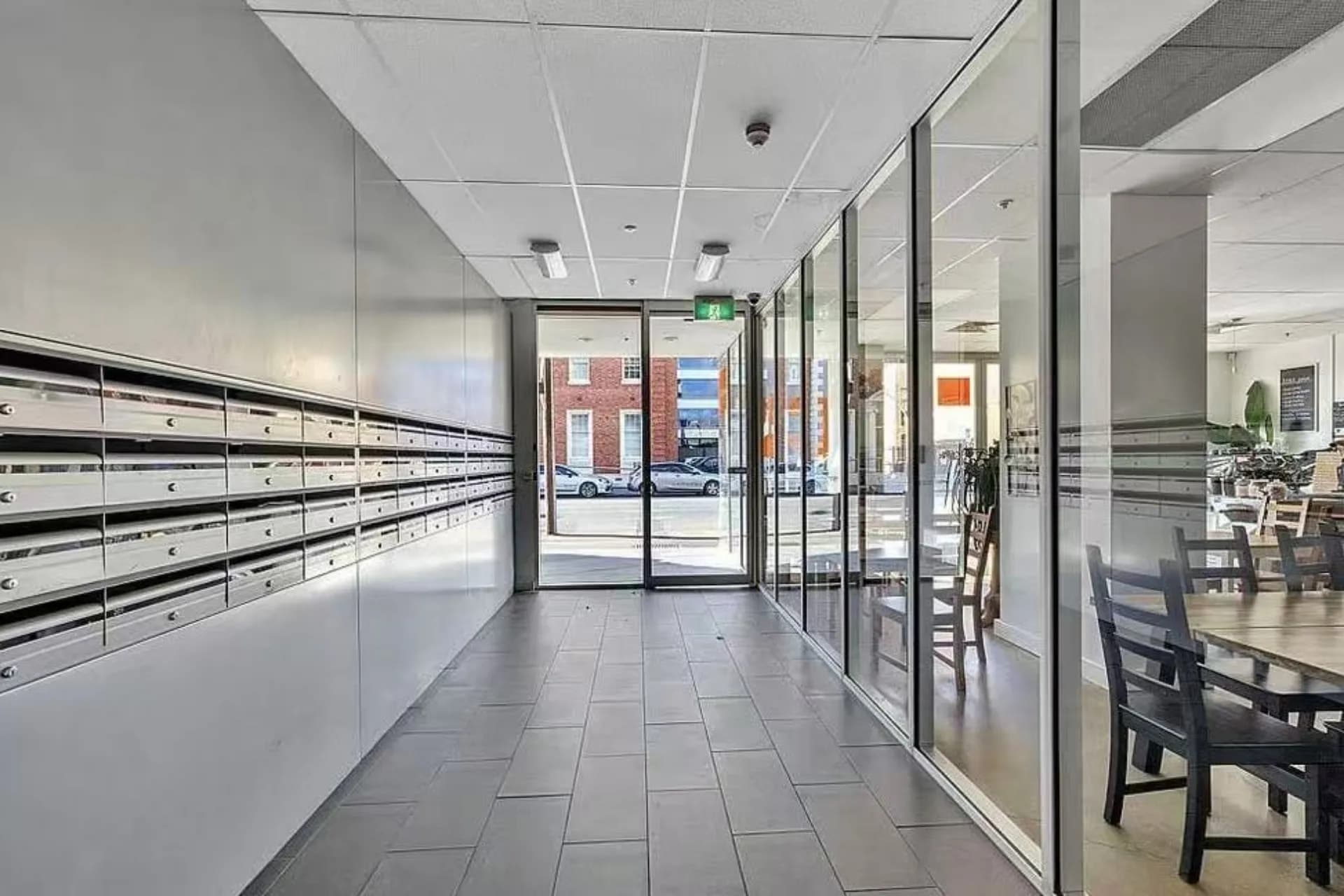 Unit 205/235-237  Pirie Street, Adelaide, SA, Adelaide - Thumbnail 3