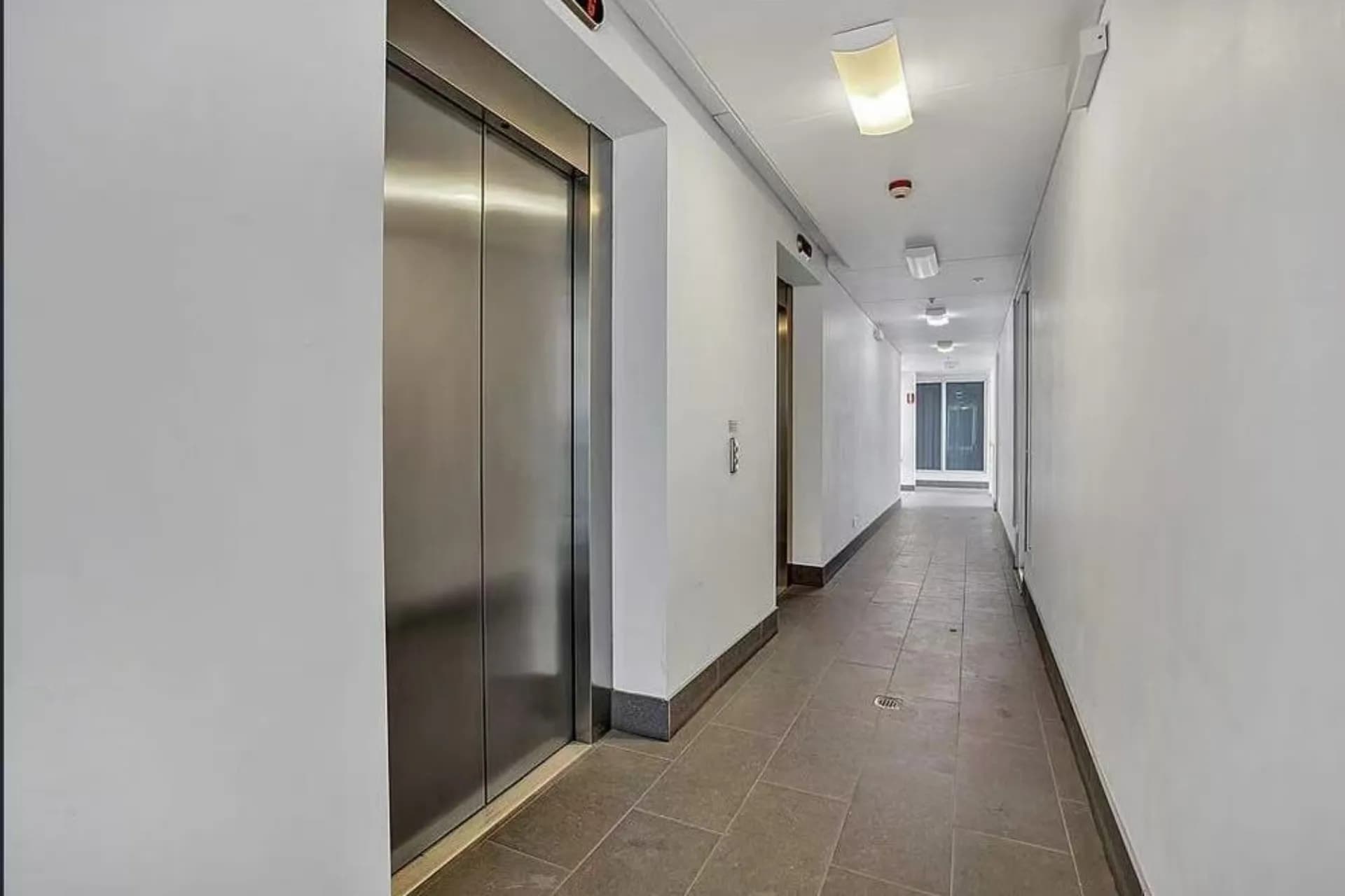 Unit 205/235-237  Pirie Street, Adelaide, SA, Adelaide - Thumbnail 4