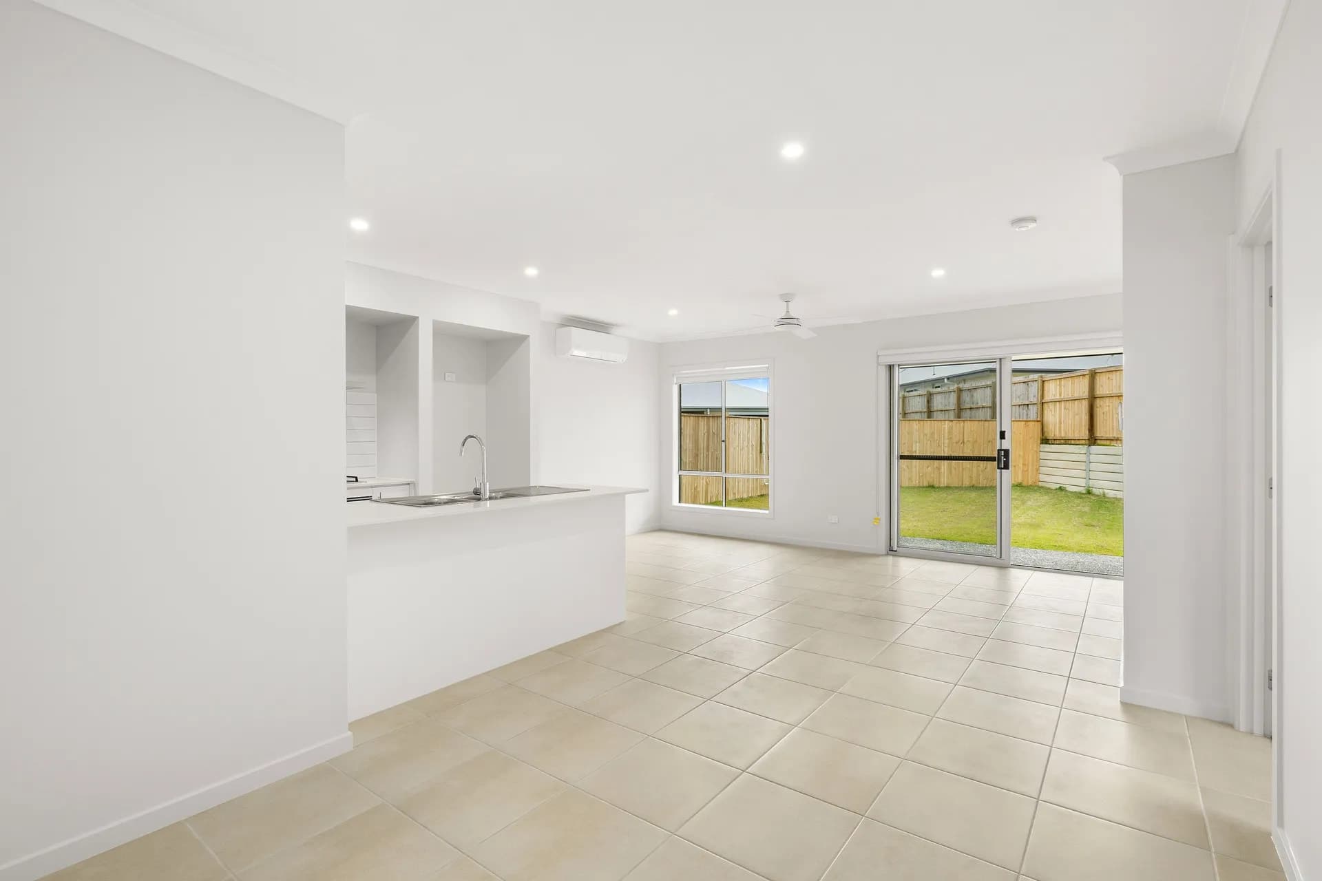 34 Sweetfern  Drive, Logan Reserve, QLD, Logan Reserve - Thumbnail 2