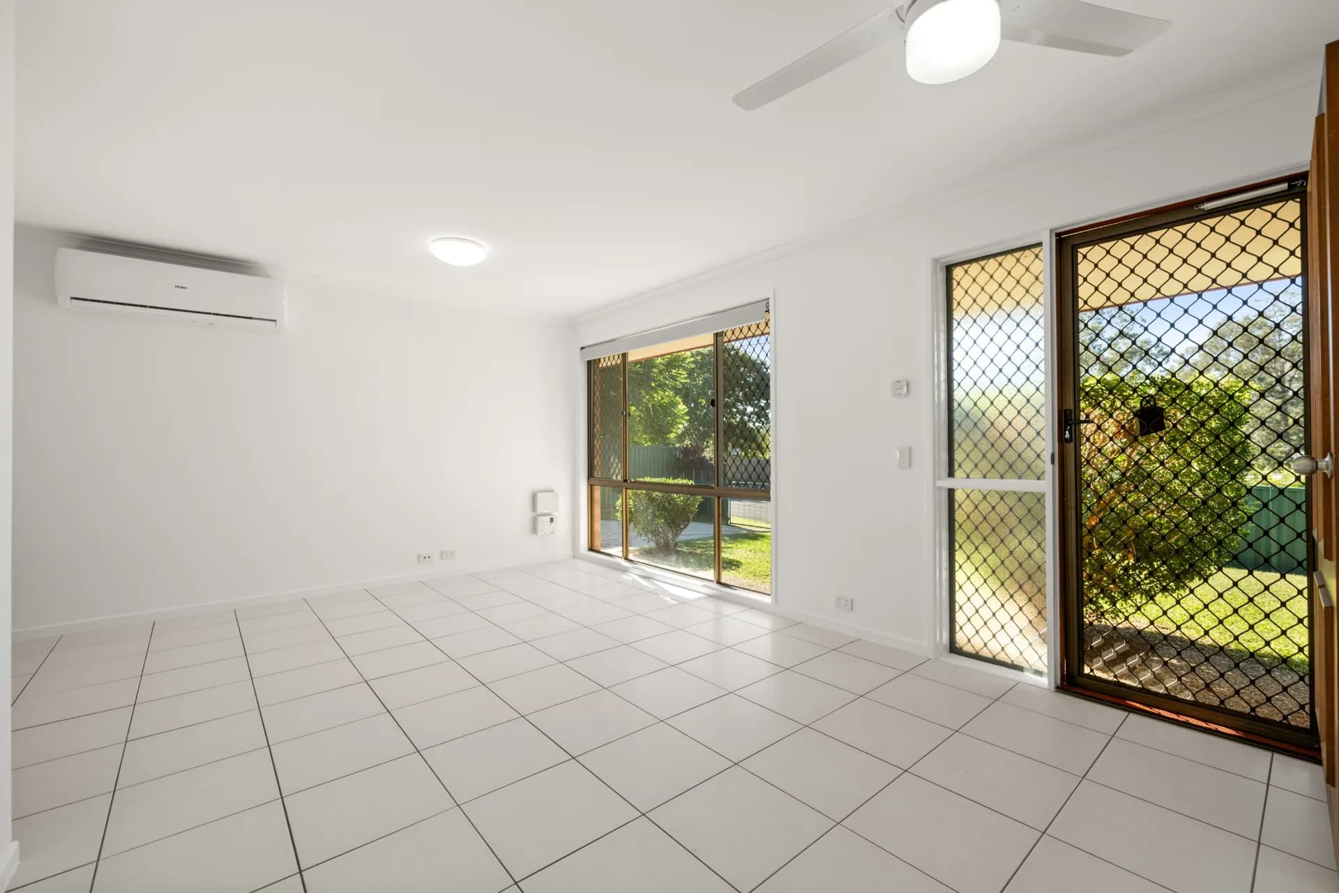 35 Parker  Street, Goodna, QLD, Goodna - Thumbnail 6