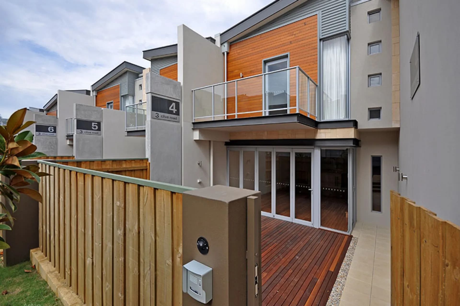 4/3 Clive Road, Cottesloe, WA, Cottesloe - Image 1