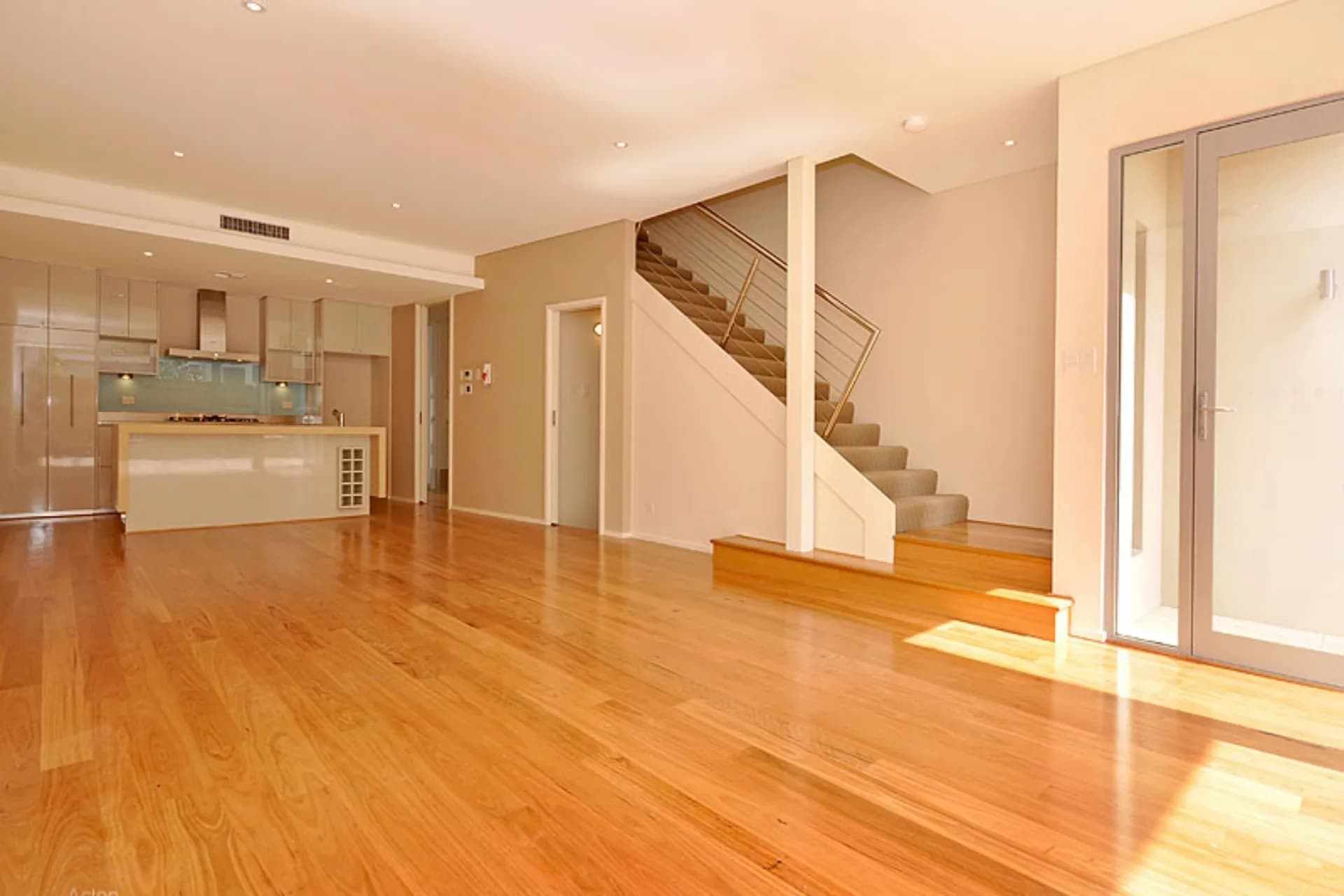 4/3 Clive Road, Cottesloe, WA, Cottesloe - Thumbnail 2