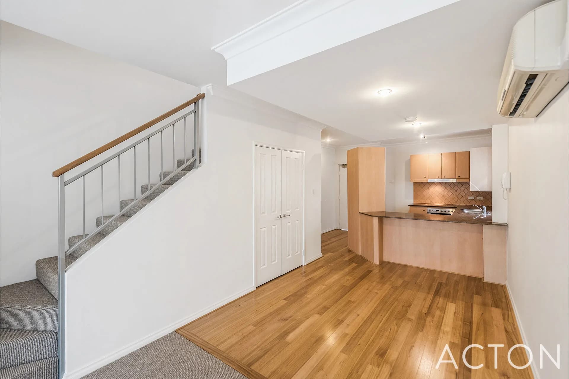 14/2 Agnew Way, Subiaco, WA, Subiaco - Thumbnail 4