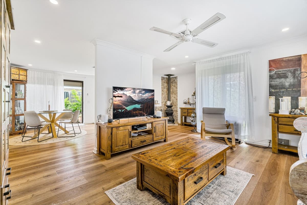 27 Clovelly Way, WARNBRO, Warnbro - Image 1