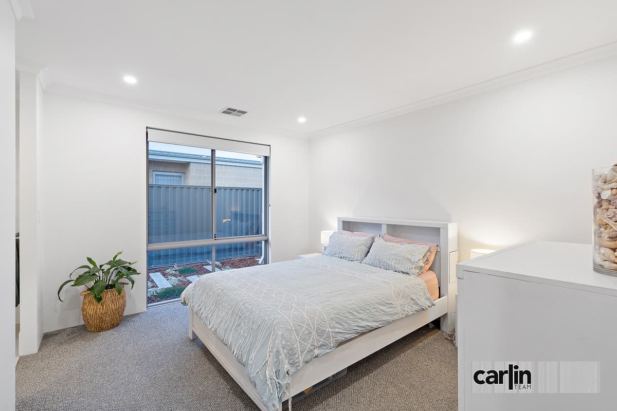 35 Templetonia Rise, LAKE COOGEE, Lake Coogee - Thumbnail 2