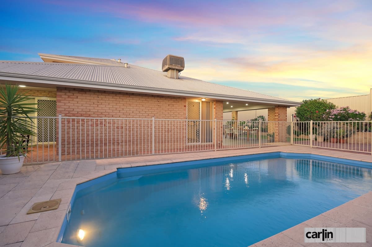 45 Lord Hobart Drive, MADORA BAY, Madora Bay - Thumbnail 2