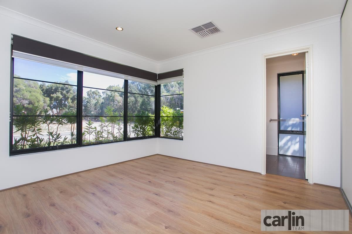 1 Barfield Road, HAMMOND PARK WA 6164, Hammond Park - Thumbnail 3