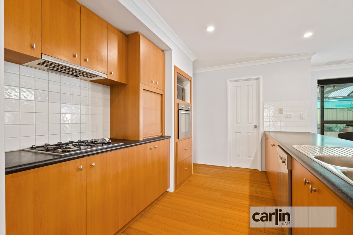 40 Riverina Parade, LAKE COOGEE WA 6166, Lake Coogee - Thumbnail 3