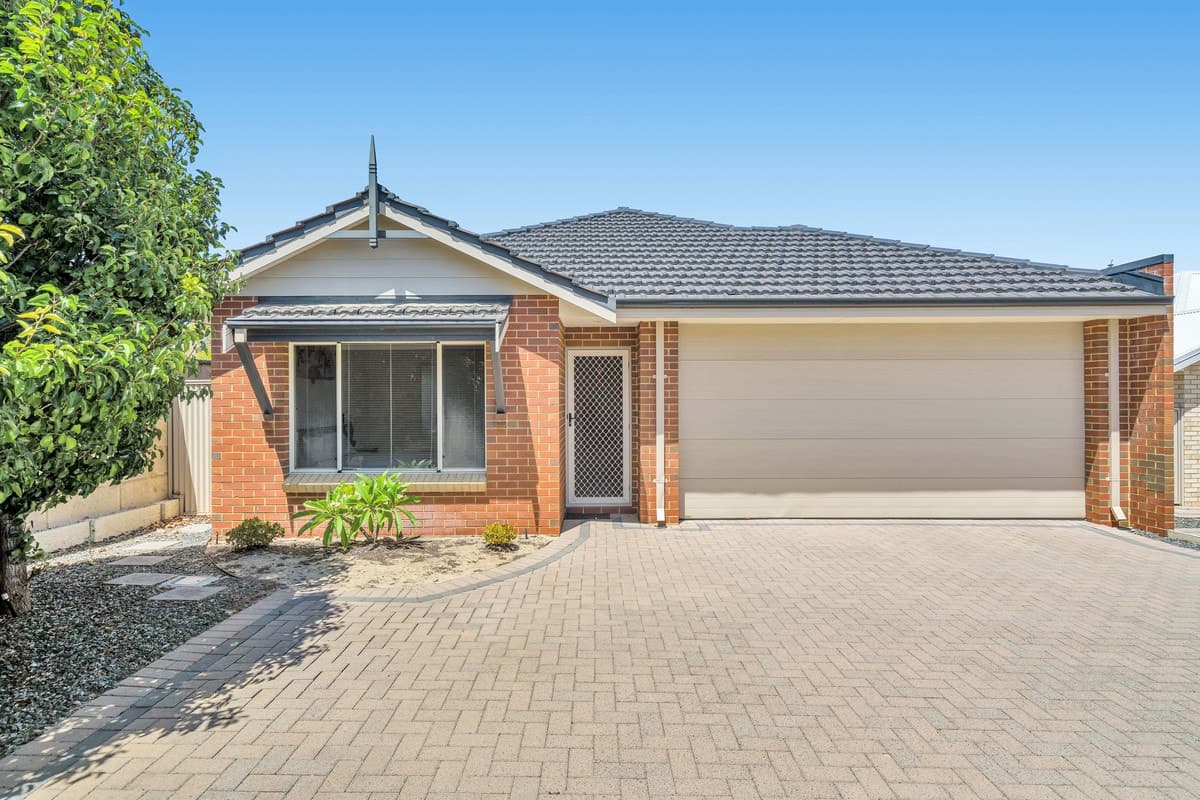 2/30 Whitemoss Turn, WAIKIKI, Waikiki - Image 1