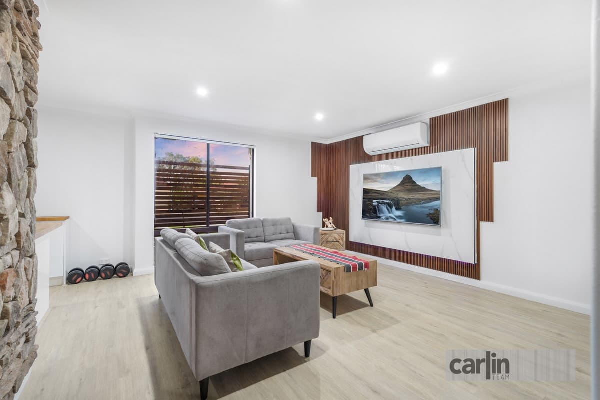 3 Broadwater Gardens, SOUTH LAKE, South Lake - Thumbnail 3