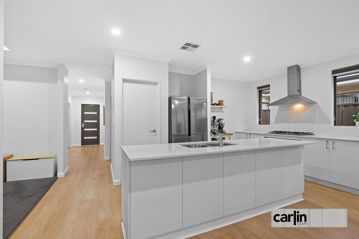 11 Littabella Avenue, WANDI WA 6167, Wandi - Thumbnail 3