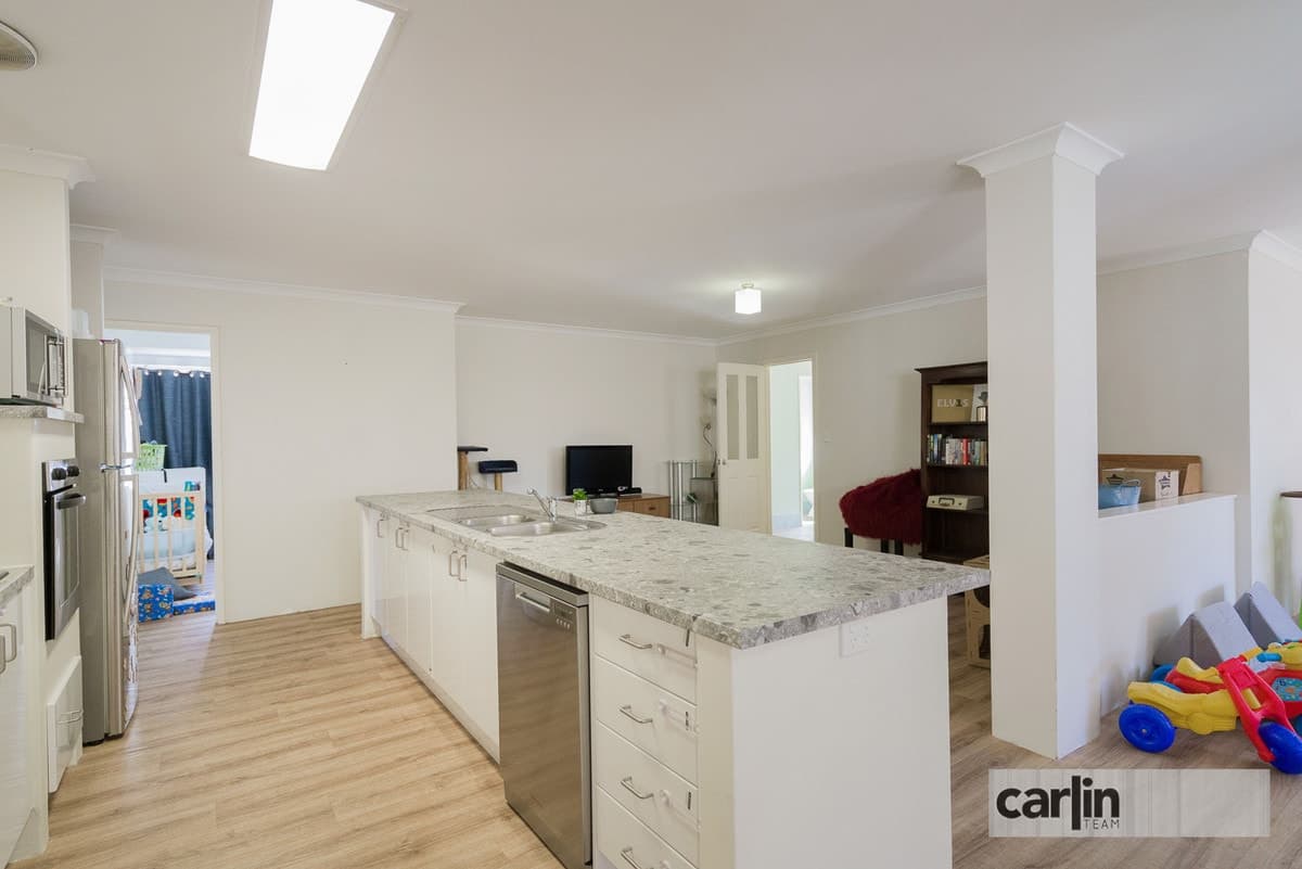 15 Greenham Way, BERTRAM WA 6167, Bertram - Thumbnail 3