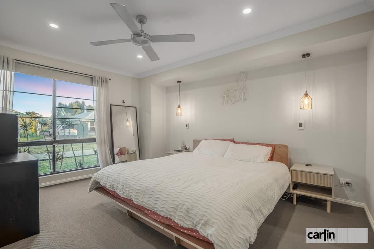 32 Jubilee Avenue, SUCCESS WA 6164, Success - Thumbnail 2