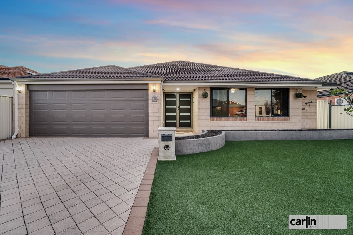 10 Murrumbidgee Drive, HAMMOND PARK WA 6164, Hammond Park - Image 1