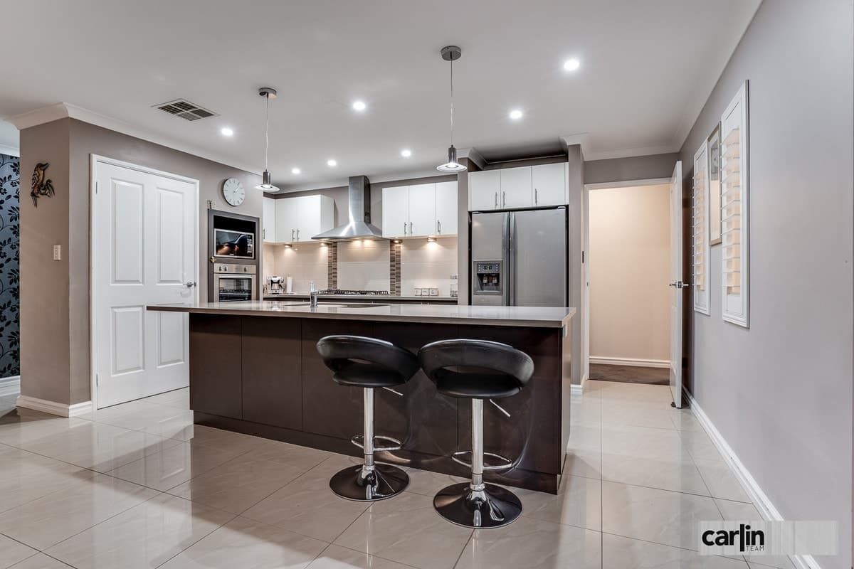 10 Murrumbidgee Drive, HAMMOND PARK WA 6164, Hammond Park - Thumbnail 3