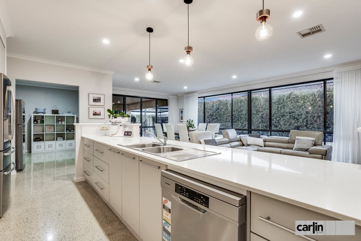 21 Patchouli Circle, ATWELL WA 6164, Atwell - Thumbnail 3