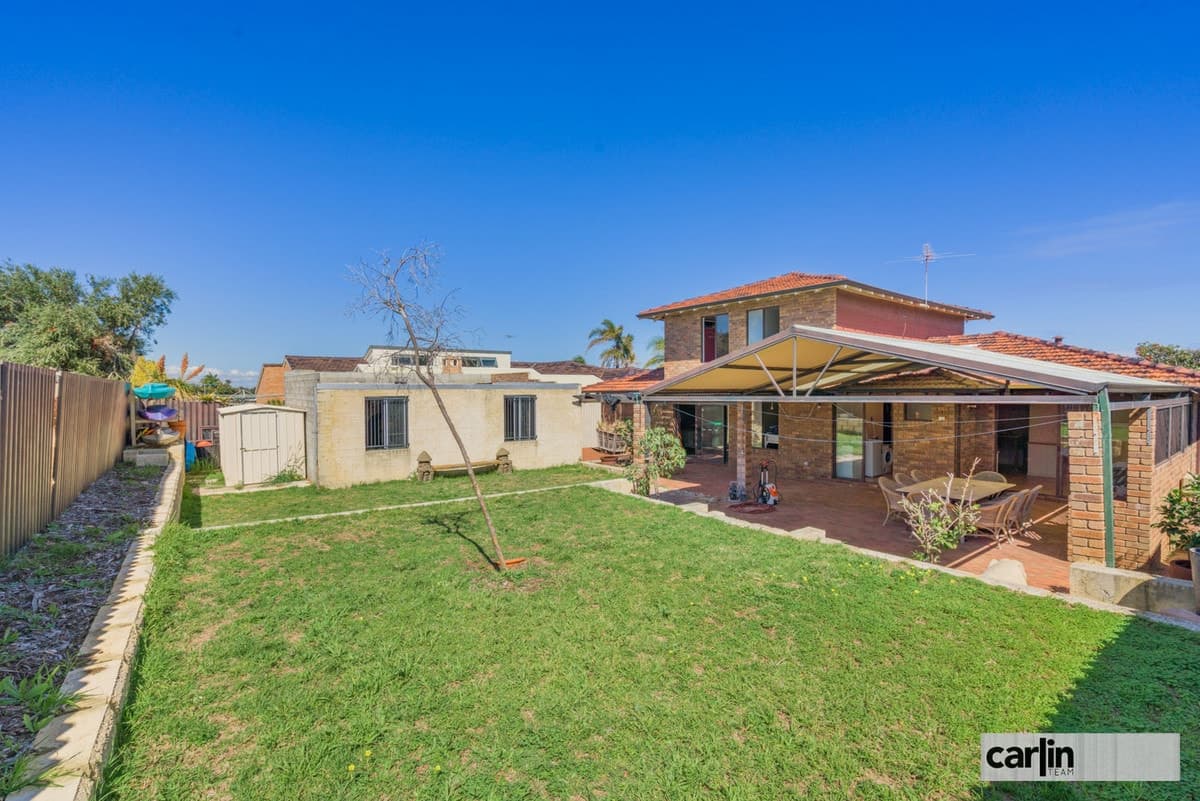 70 Marvell Avenue, LAKE COOGEE, Lake Coogee - Image 1