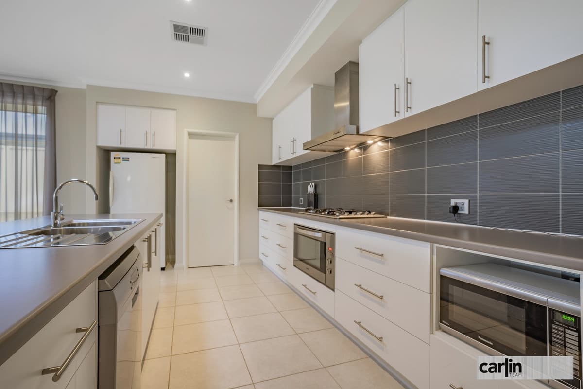 9 Rivette Road, BALDIVIS WA 6171, Baldivis - Thumbnail 2