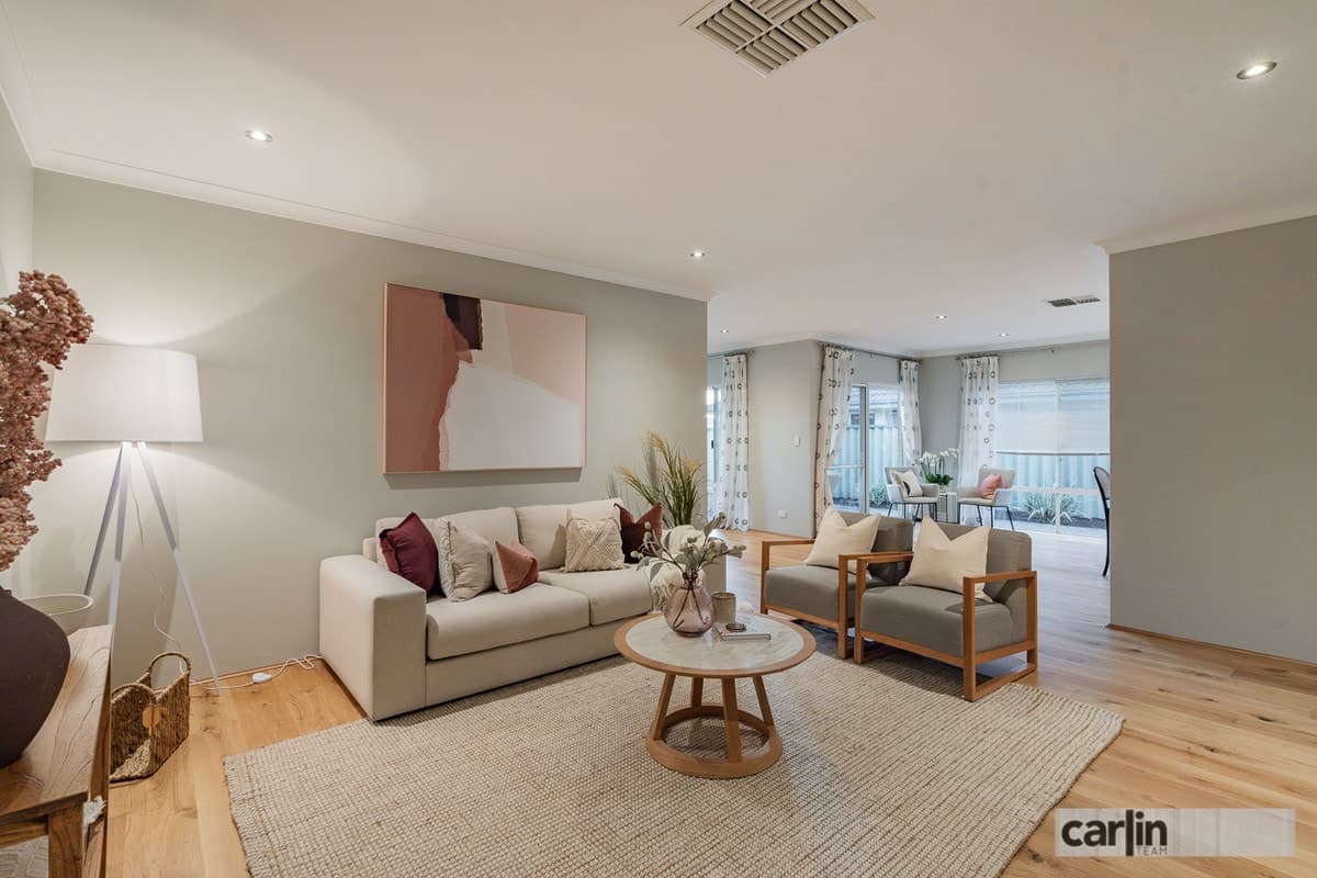 10 Augustus Court, AUBIN GROVE, Aubin Grove - Image 1