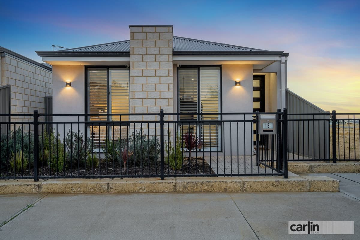 13 Paradoxa Road, HAMMOND PARK WA 6164, Hammond Park - Image 1
