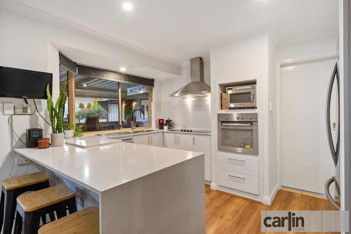 3 Amy Court, LAKE COOGEE, Lake Coogee - Thumbnail 3