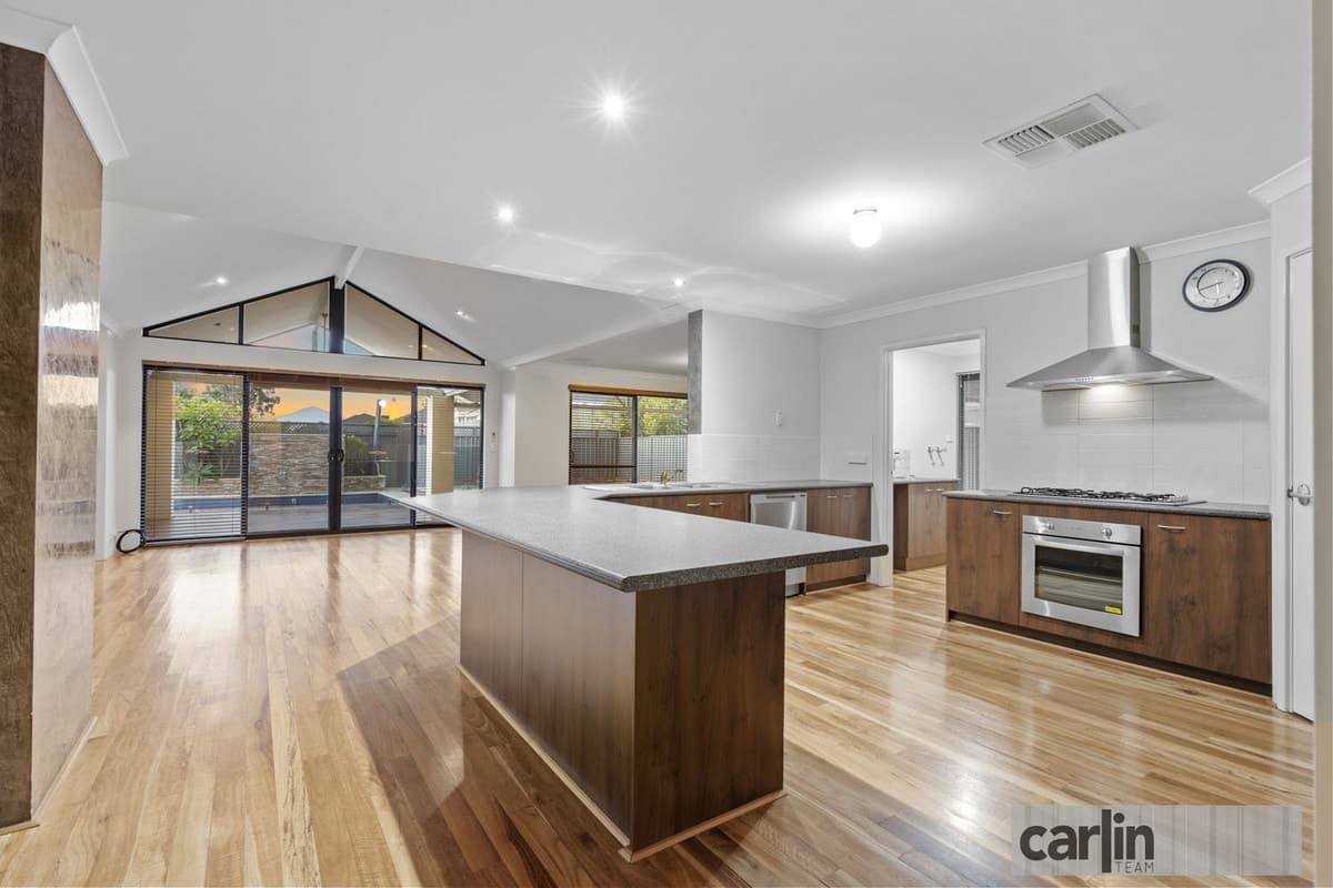 11 Lemon Gum Drive, BALDIVIS WA 6171, Baldivis - Thumbnail 2