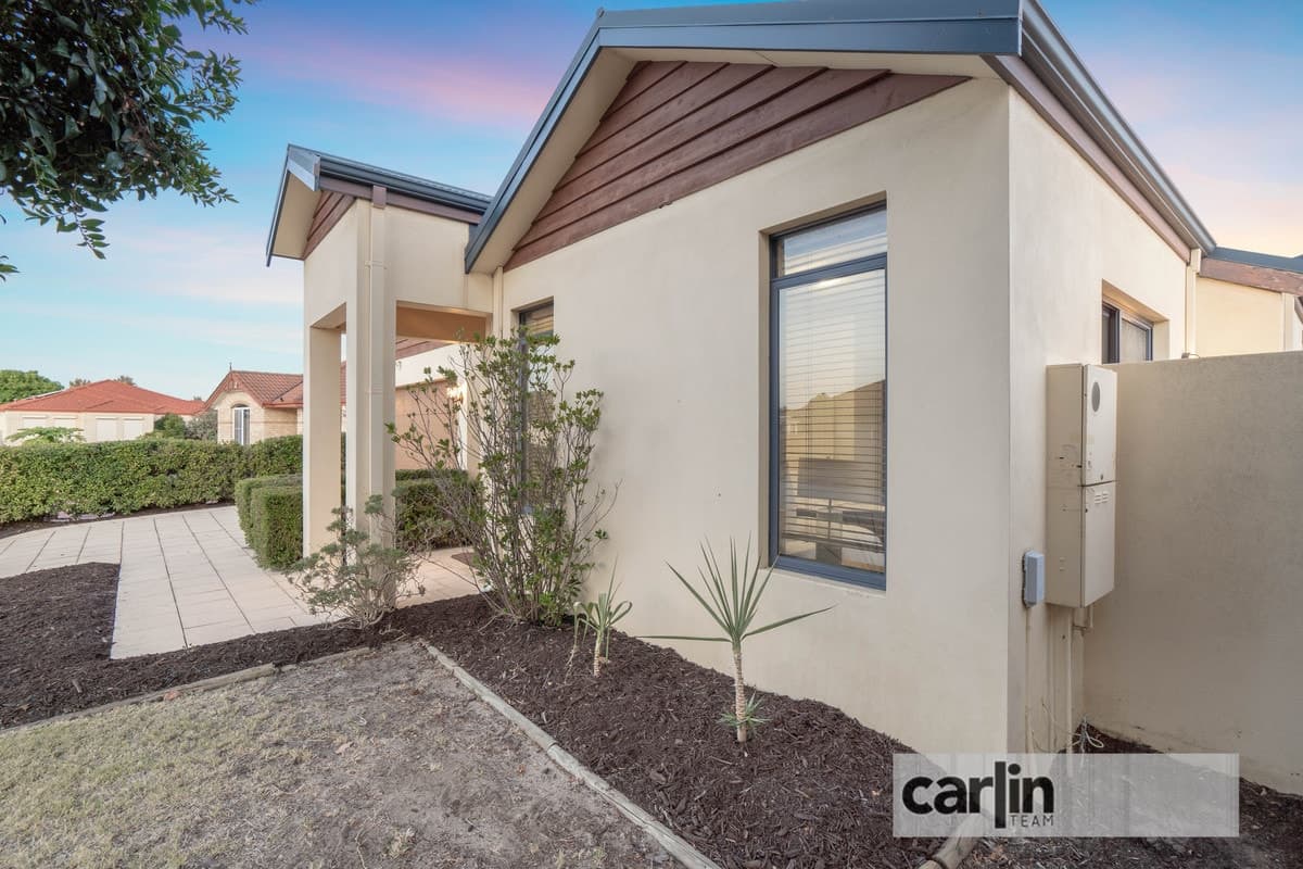 4 Oakhill Drive, CANNING VALE WA 6155, Canning Vale - Thumbnail 2