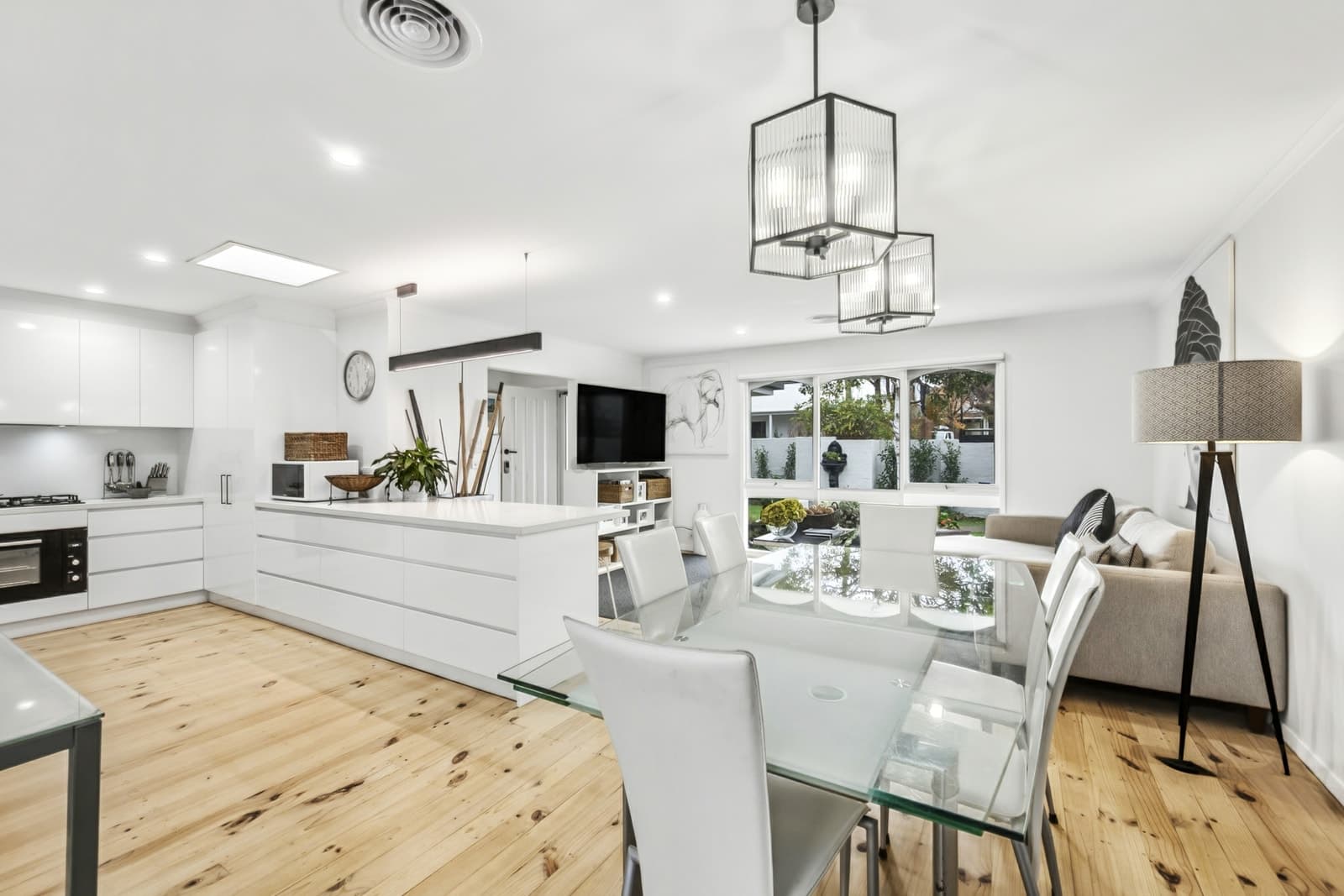 3 Sherbourne Terrace,Newtown, Newtown - Thumbnail 3