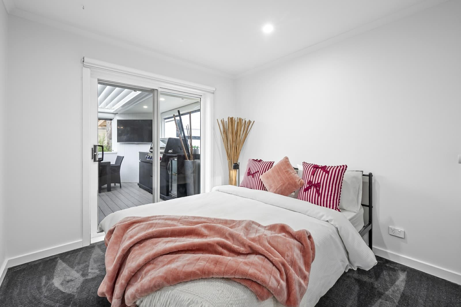 3 Sherbourne Terrace,Newtown, Newtown - Thumbnail 6