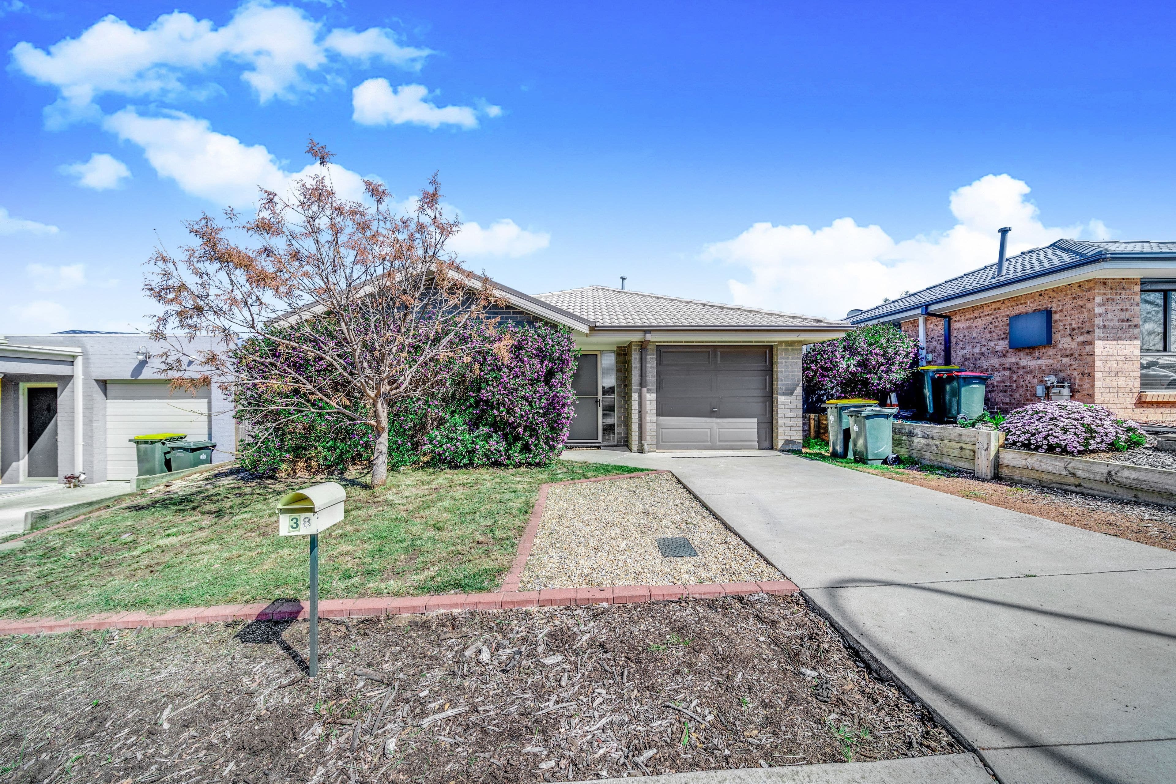 38 Rowland Street, Macgregor ACT 2615, Macgregor - Image 1