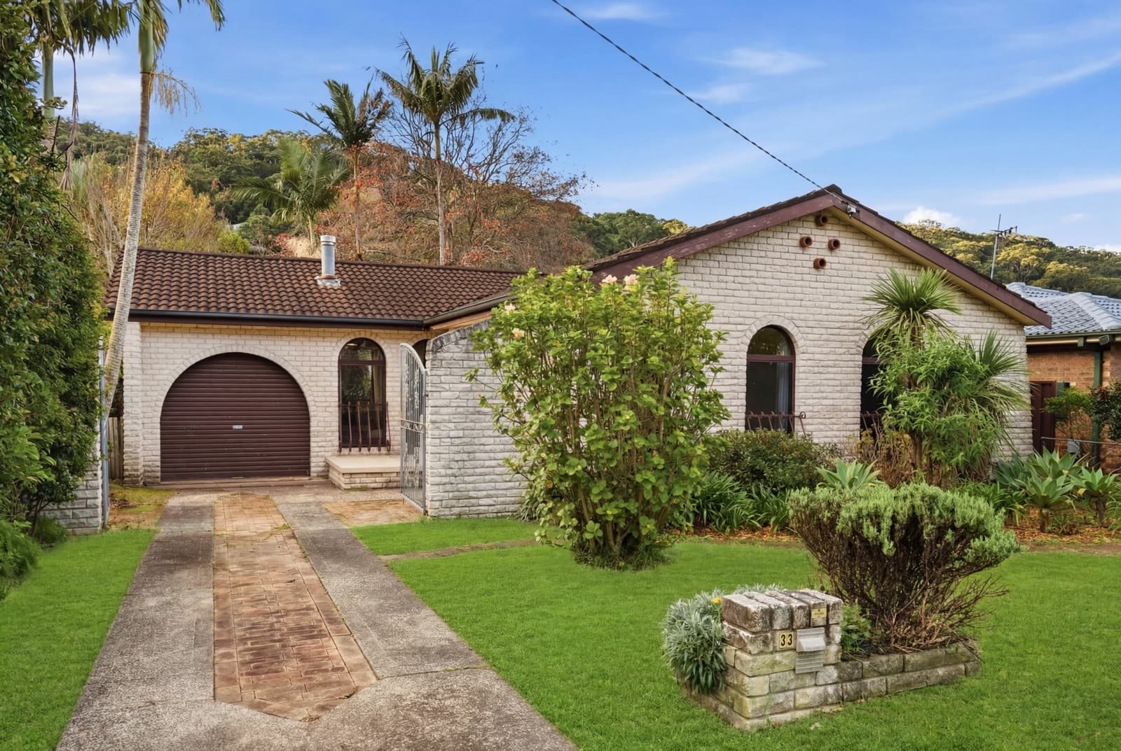 33 Bluewaters Parade,Tascott, Tascott - Image 1