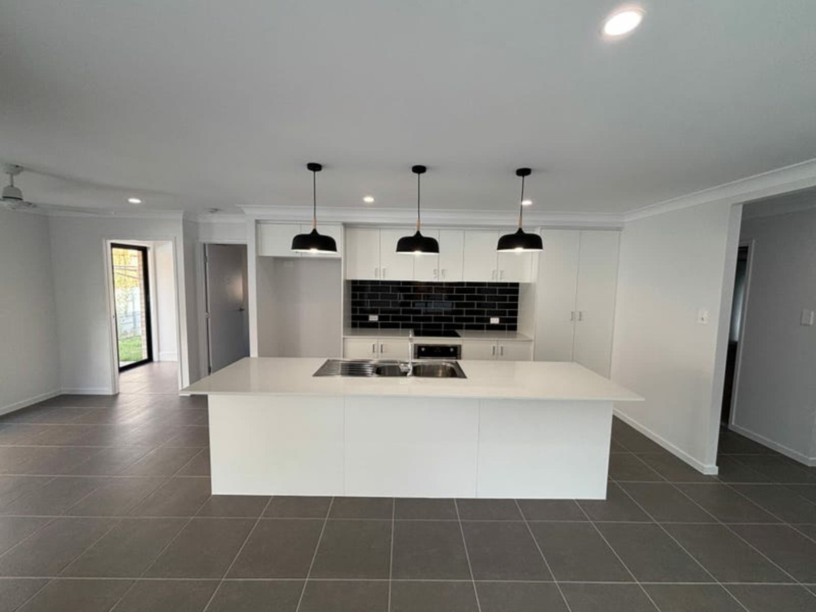 18 Arton Street,Park Ridge, Park Ridge - Thumbnail 2