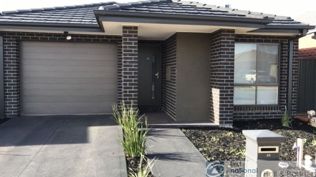25 Saxby Street, Tarneit VIC 3029, Tarneit - Image 1