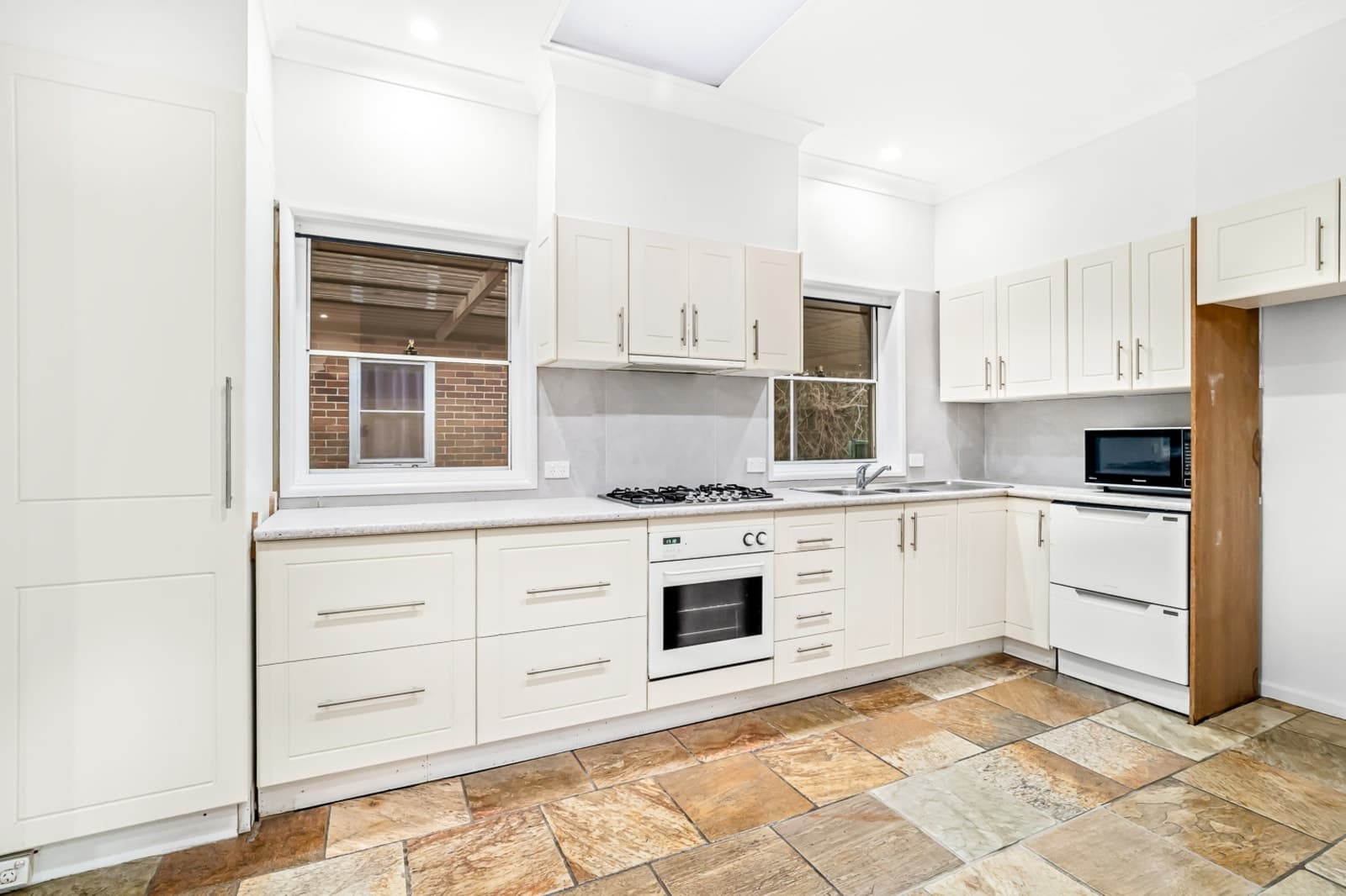 833 Forest Road,Peakhurst, Peakhurst - Thumbnail 4